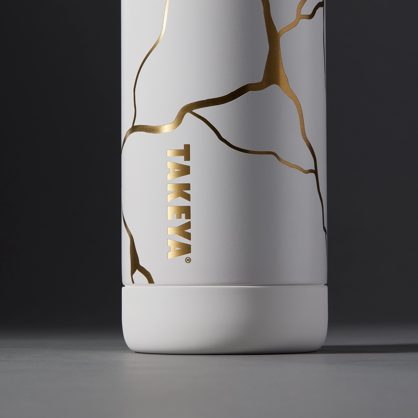 kintsugi-water-bottle-with-straw-lid-n3 51389-TK_HO25_Kintsugi_Takeya9236_Crop.png