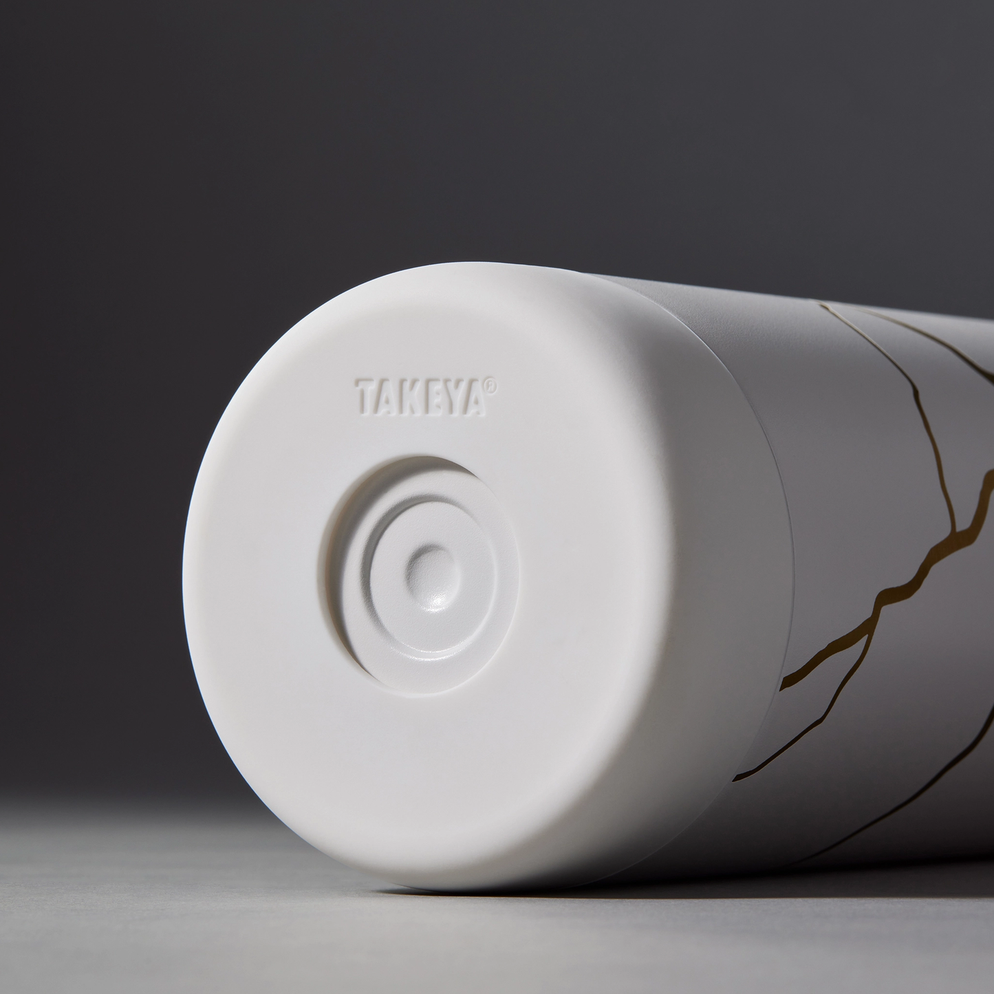 kintsugi-water-bottle-with-straw-lid-n3 51389-TK_HO25_Kintsugi_Takeya9255.png