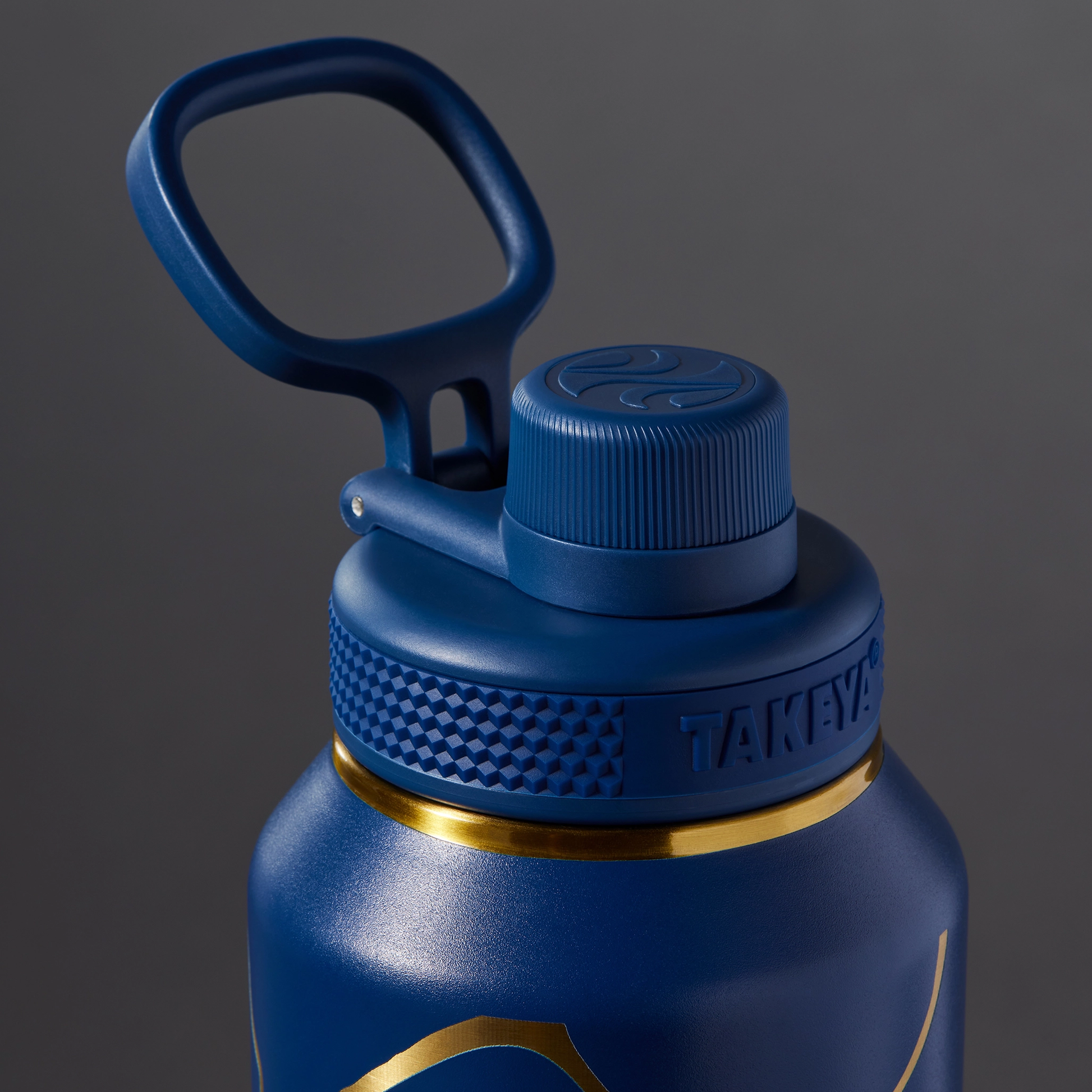 kintsugi-water-bottle-with-spout-lid-f4 51390-TK_HO25_Kintsugi_Takeya9266.png
